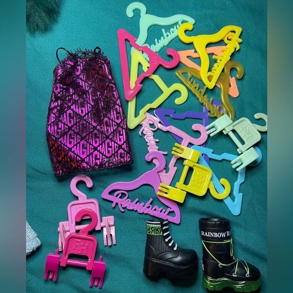 Rainbow High dolls (read descrip.) - Picture 9 of 16